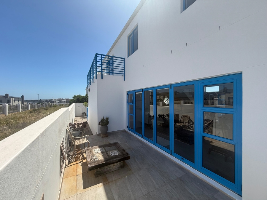 2 Bedroom Property for Sale in Blue Lagoon Western Cape